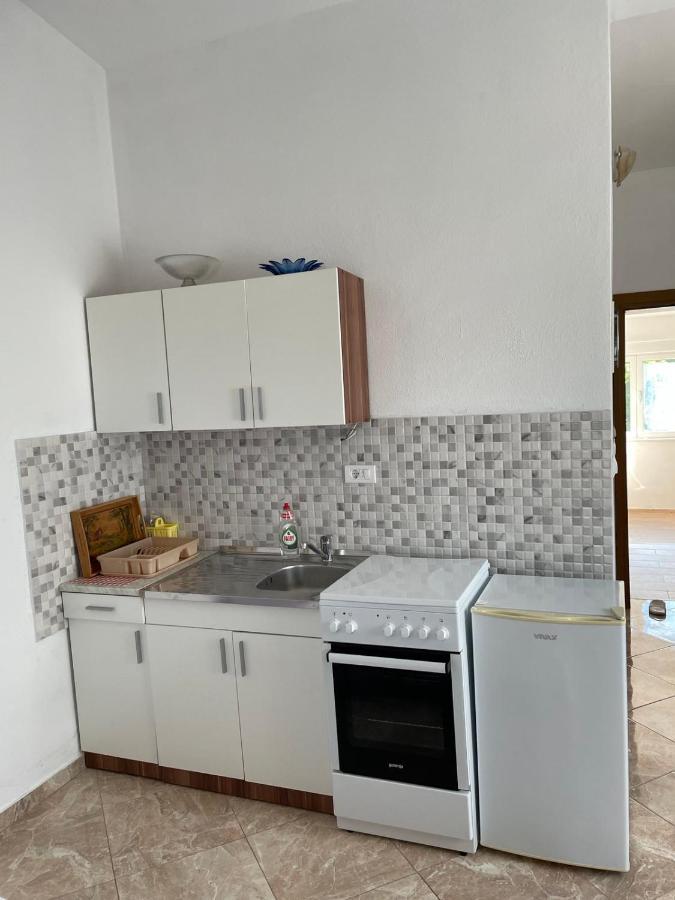 Apartments Neda Sutomore Luaran gambar